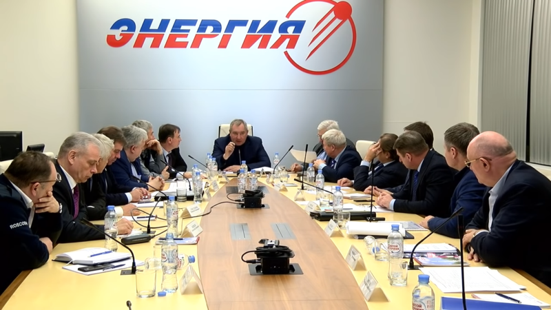 Dmitry Rogozin, head of Roscosmos, meets with company leaders at RSC Energia.