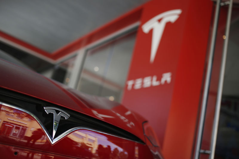 Tesla replaces Elon Musk as chair—he’ll stay CEO