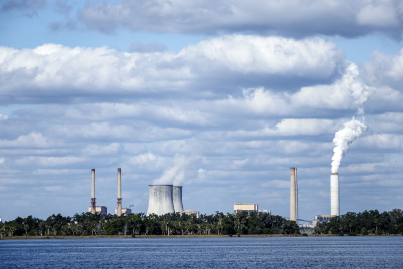 Thermal power plants use a lot of water, but that's slowly