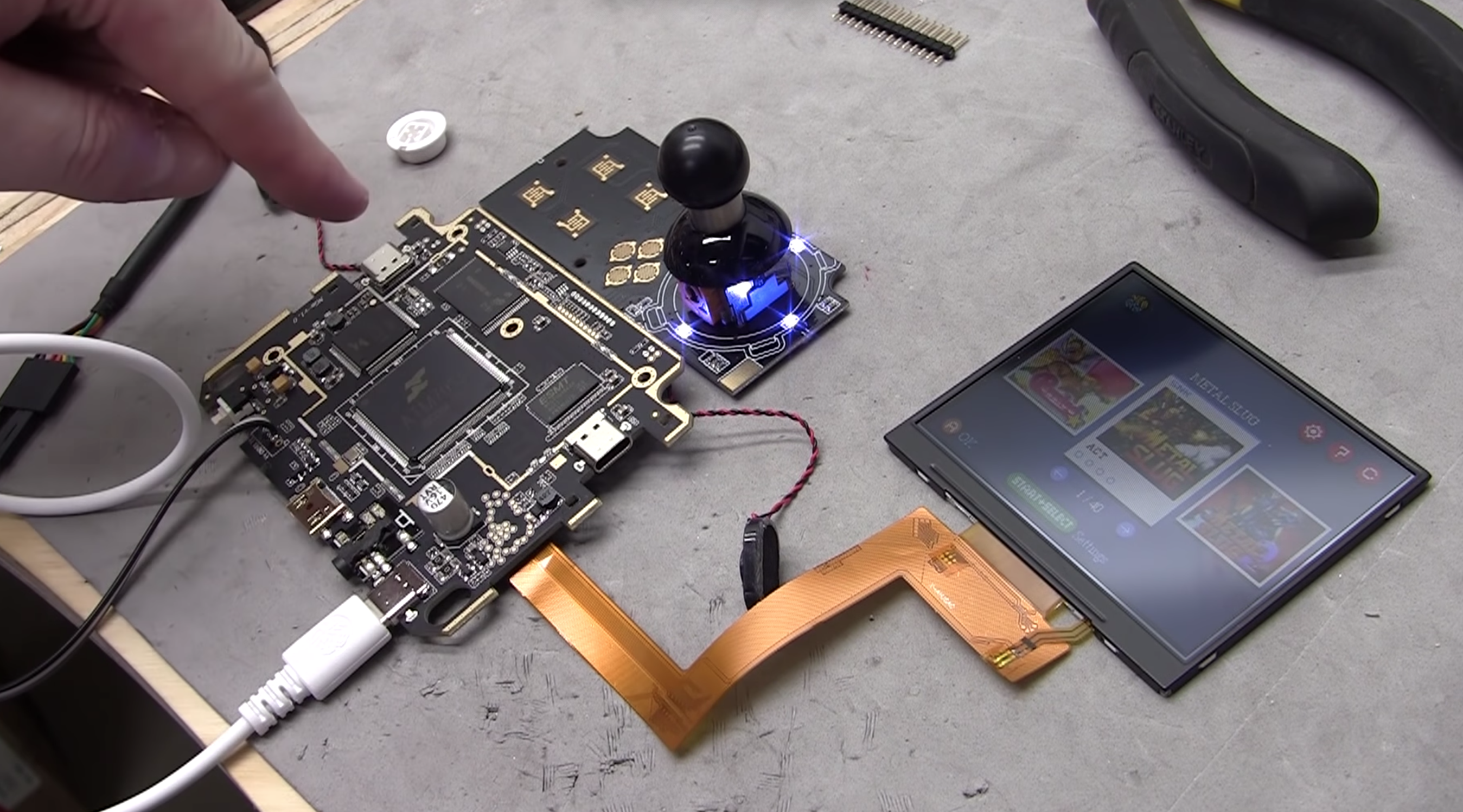 Hacker Ben Heck is back to fix the flawed Neo-Geo Mini - Ars Technica