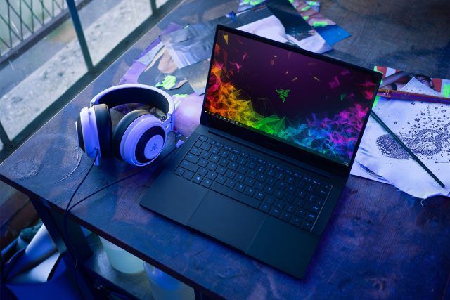 Razer blade online headphones