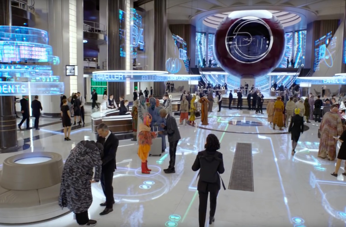 Thor Ragnarok stars reunite, kick alien butt in MiB International ...