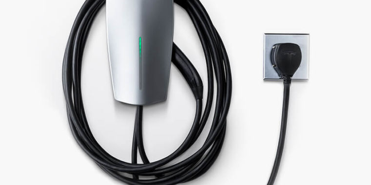 photo of Tesla sells a new wall charger, Maryland backs away from big EV charging program image