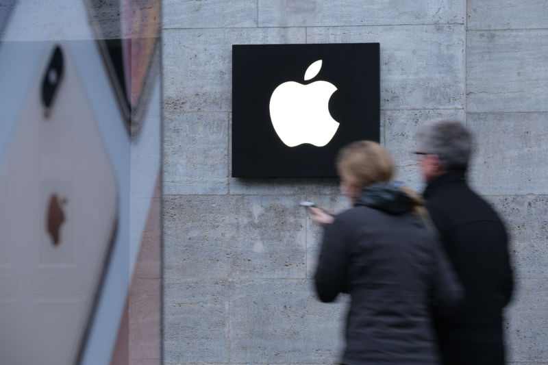 Apple pays France €500 million to cover a decade of back taxes