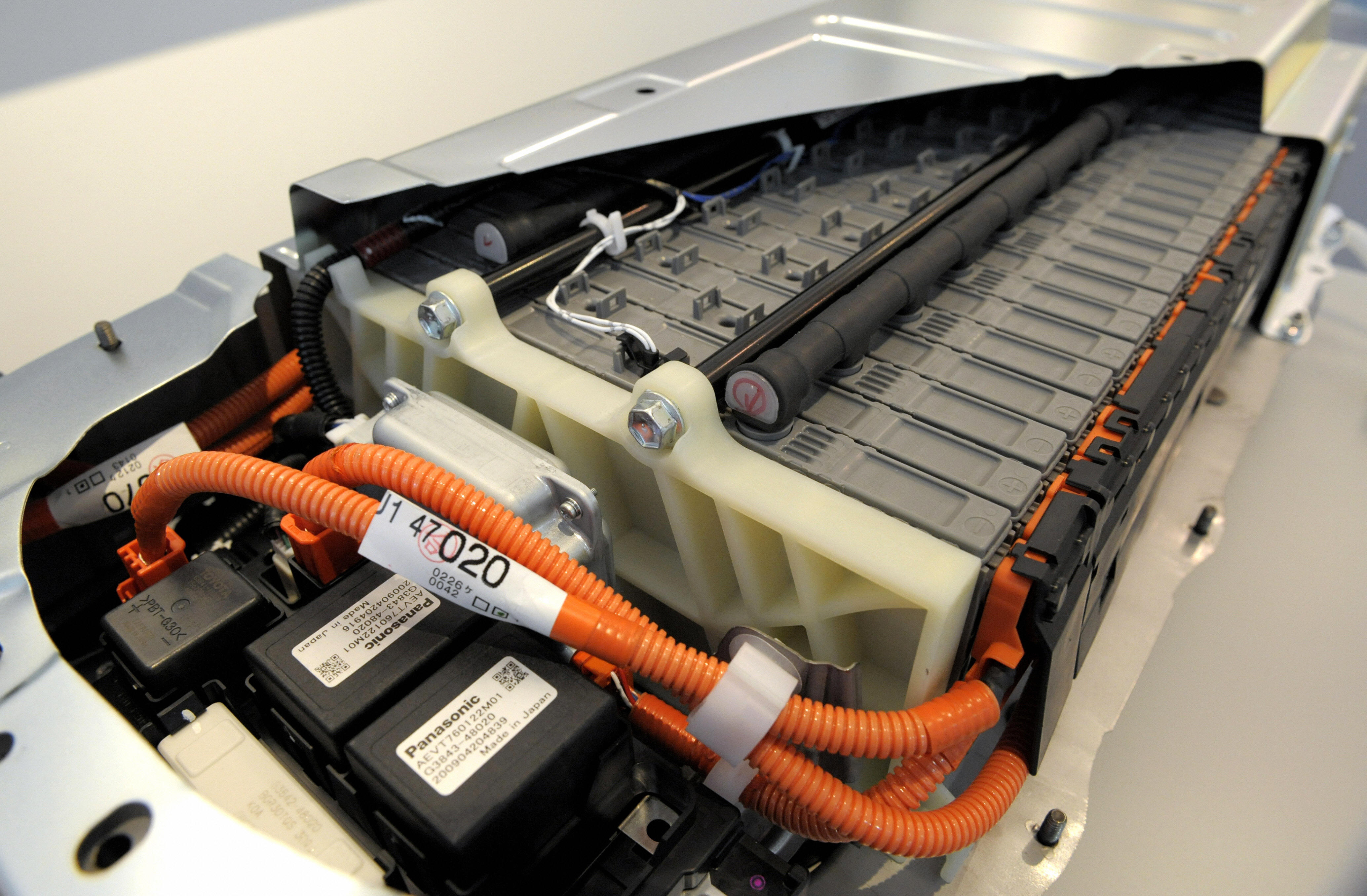 suge Fru punktum Report: Toyota and Panasonic to create an electric car-battery spinoff  company | Ars Technica