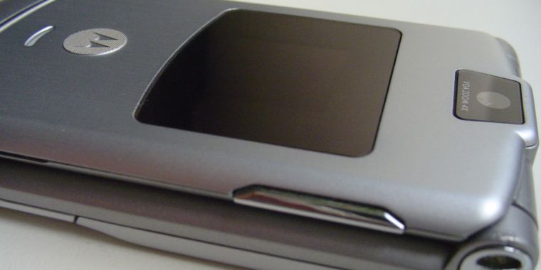 The Motorola Razr is coming back as a smartphone