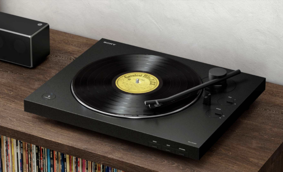Now Playing: CDs & Vinyl