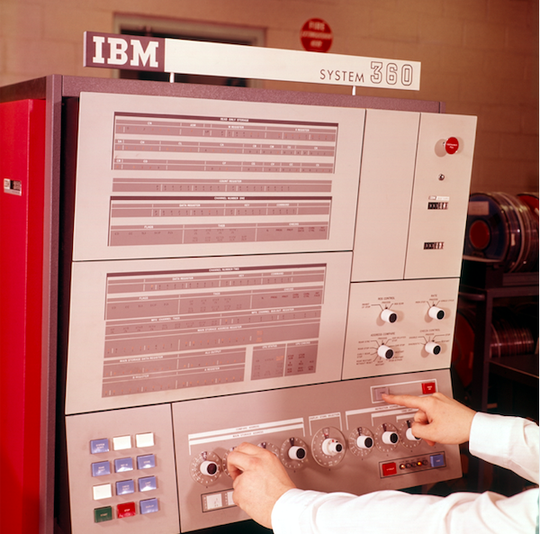The IBM System 360 data processing control panel. #VintageChic