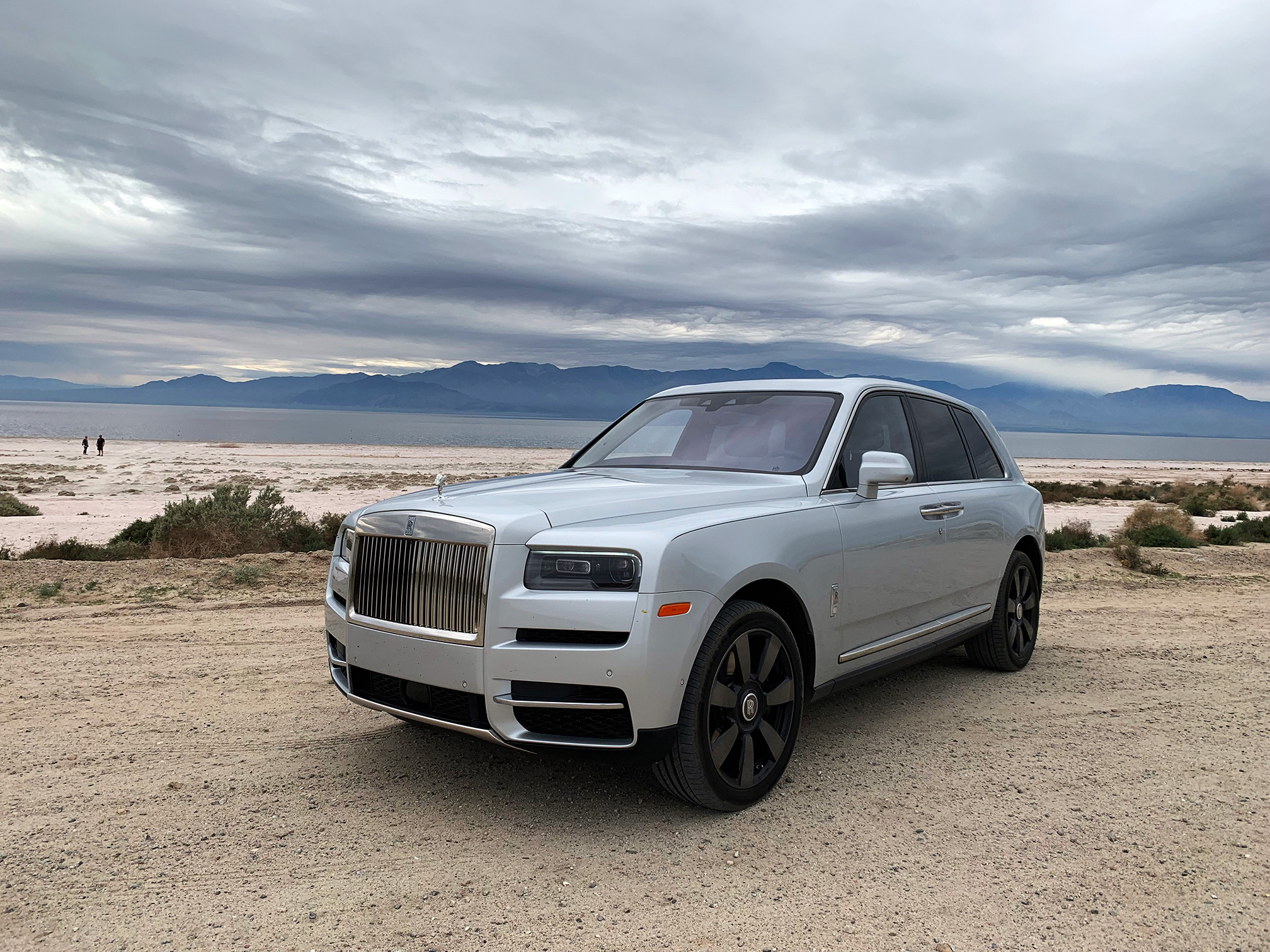 Rolls Royce's $400,000 SUV helps carmaker set sales record in 2019