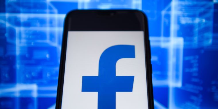 Facebook VPN that snoops on users is pulled from Android store