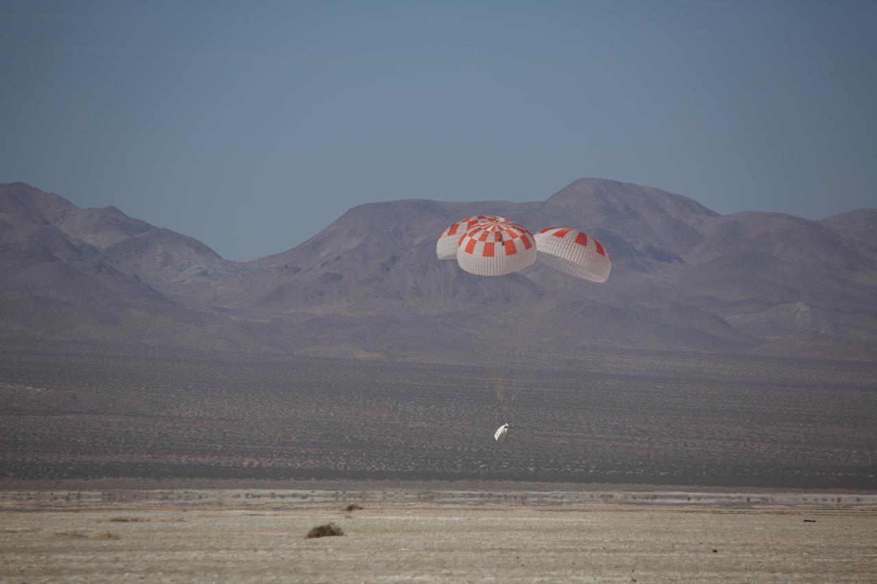 SpaceX had a problem during a parachute test in April | Ars Technica