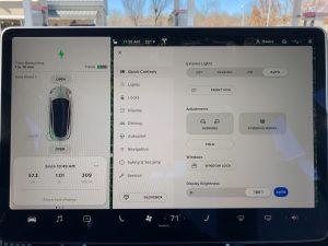 Tesla Model 3 screen
