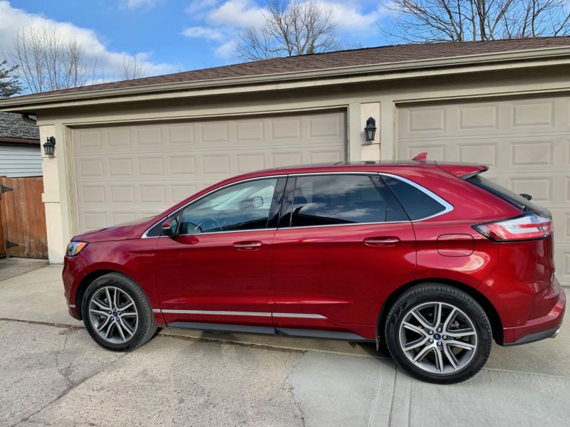 The 2019 Ford Edge Titanium.