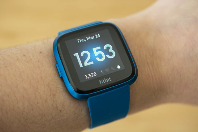 The Fitbit Versa Lite smartwatch.