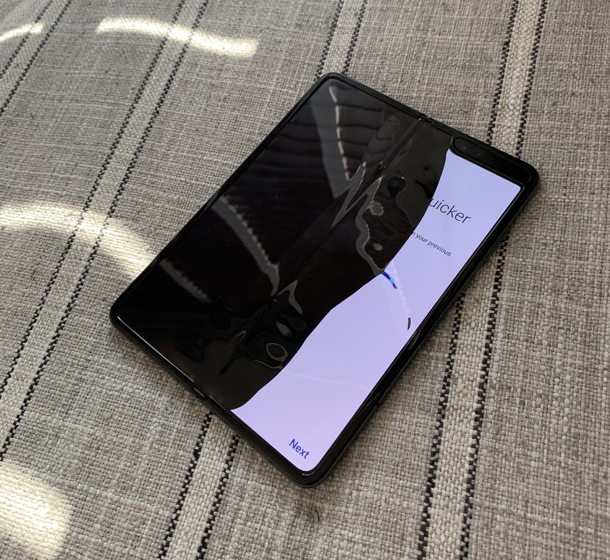 Samsung Galaxy Fold review: The is an ugly disappointment | Ars Technica