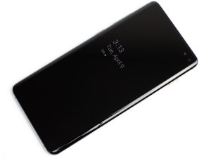 Pictures of the Galaxy S10.