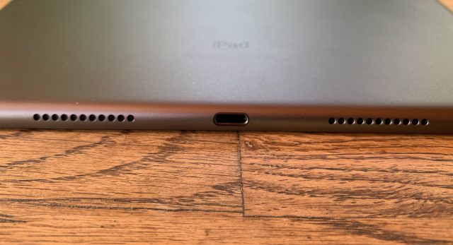 The Lightning port on the iPad AIr