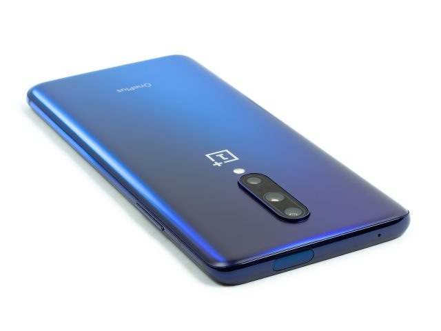 Pictures of the OnePlus 7 Pro.