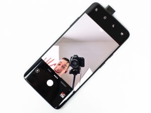 Pictures of the OnePlus 7 Pro.