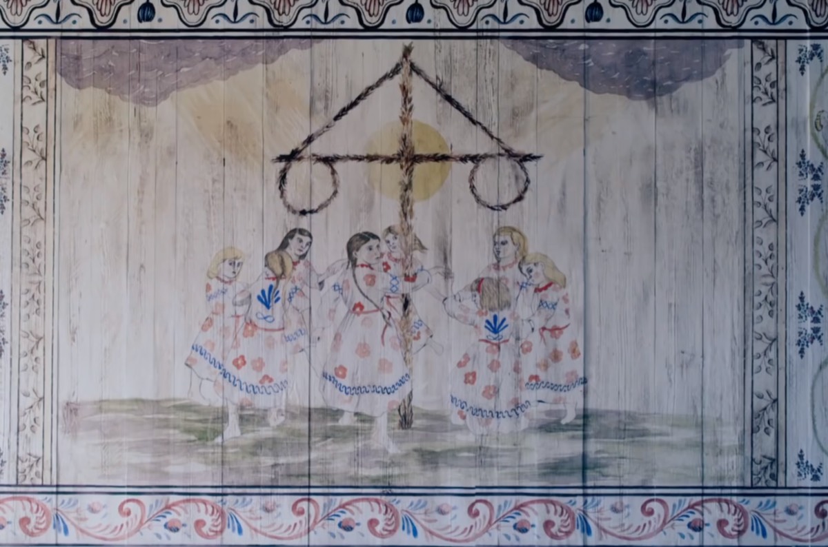 spooky-midsommar-trailer-gives-new-horror-rule-don-t-trust-swedish