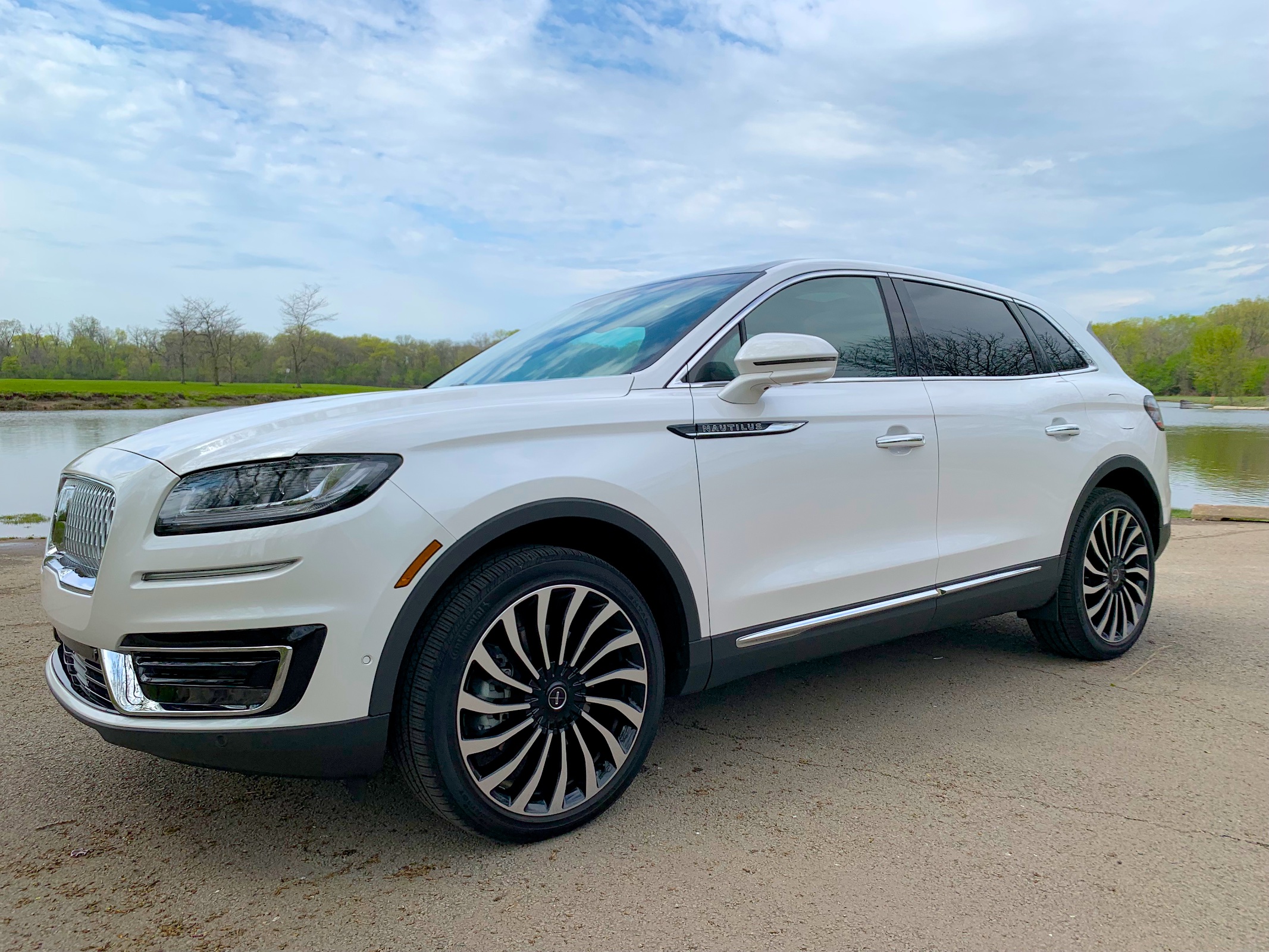 The 2019 Lincoln Nautilus how does American luxury stack up Ars