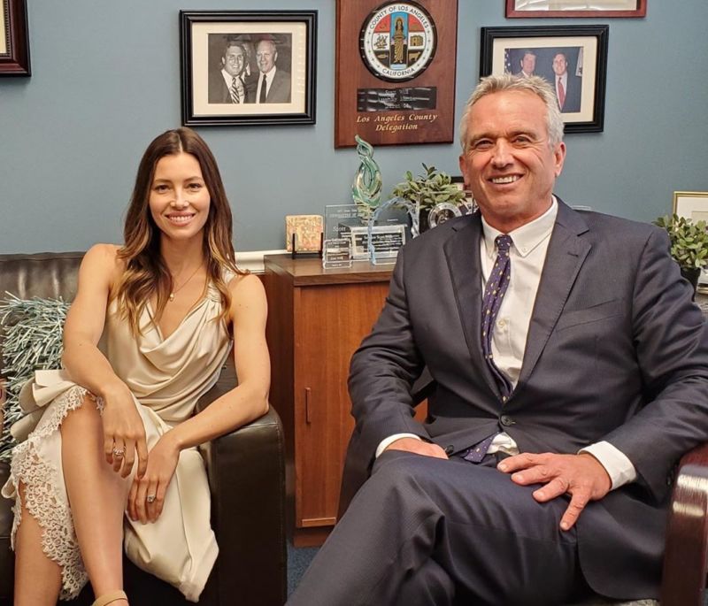 Actress Jessica Biel supports the prominent anti-vaxxer Robert F. Kennedy Jr. in an effort to protect exemptions from non-medical vaccines. 