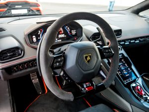 Lamborghini Huracan Evo interior