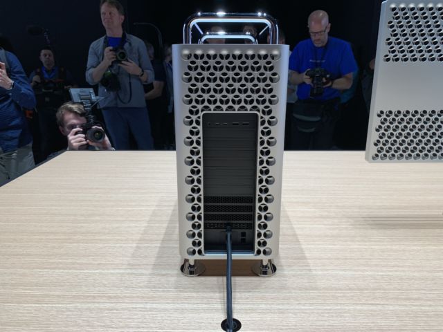 Apple throws in another Mac Pro GPU configuration: The AMD Radeon
