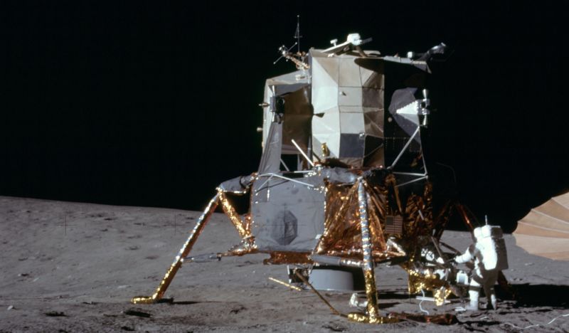 name of apollo 11 lunar lander