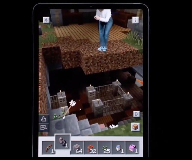 Minecraft Earth Screenshots on iOS 