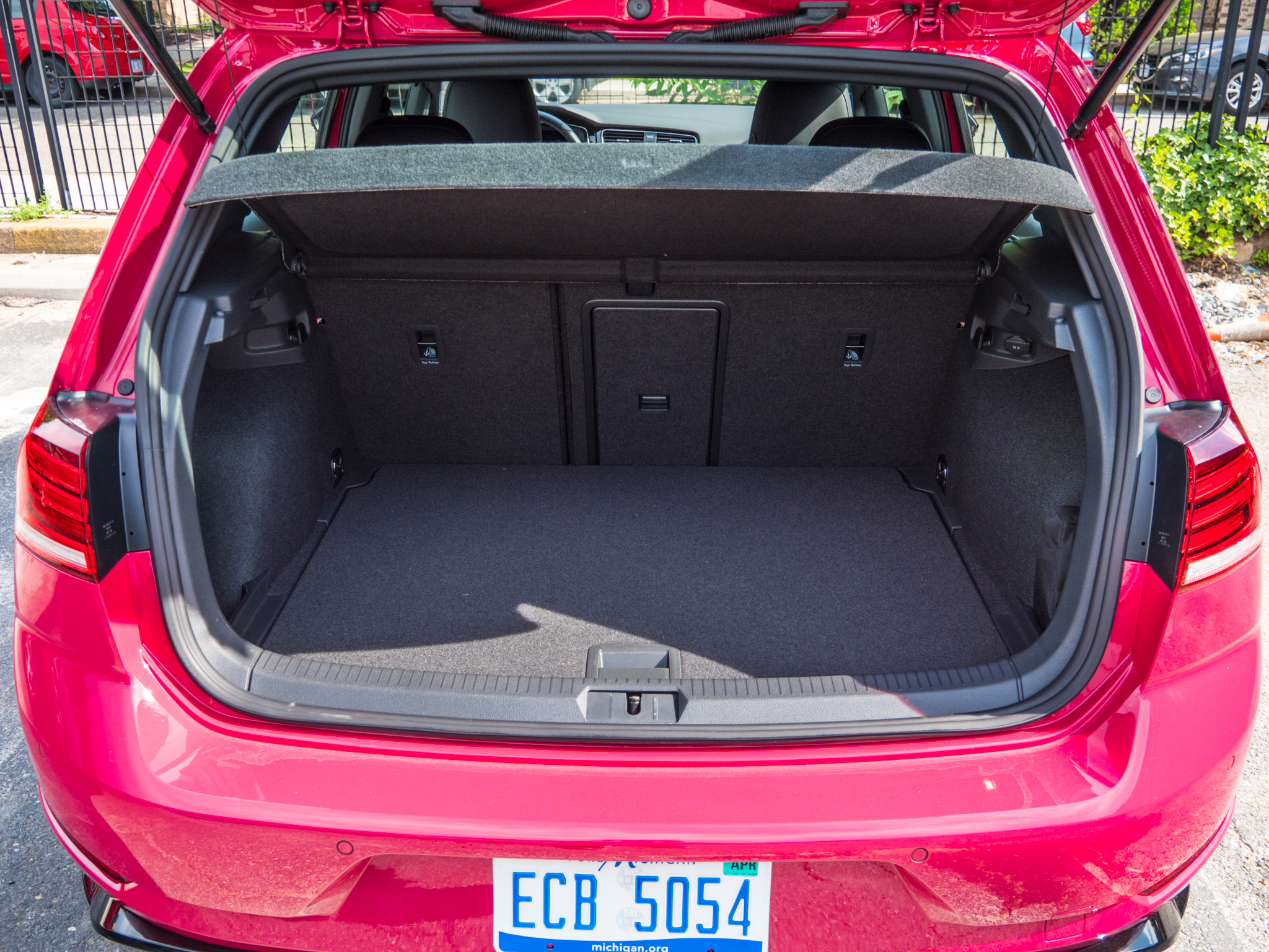 The 2019 Volkswagen Golf R is king of the hot hatches - Ars Technica