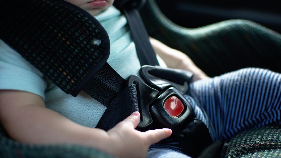 Dozens of kids die in hot cars every year—a new bill aims to prevent it ...