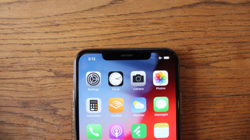 Front of an iPhone XS Max