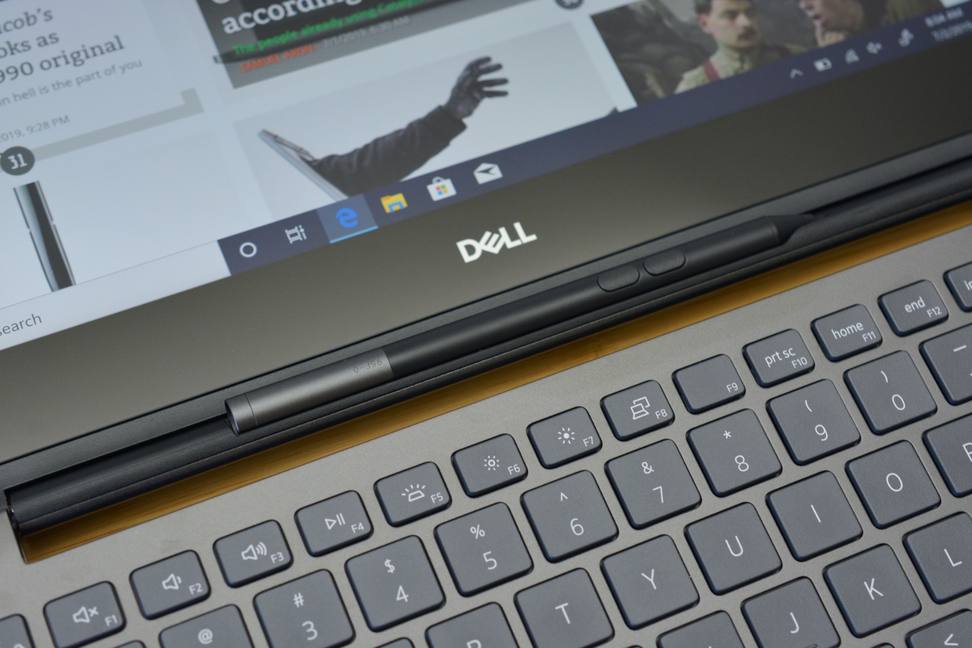 Dell Inspiron 13 7000 review: Premium and practical all in one