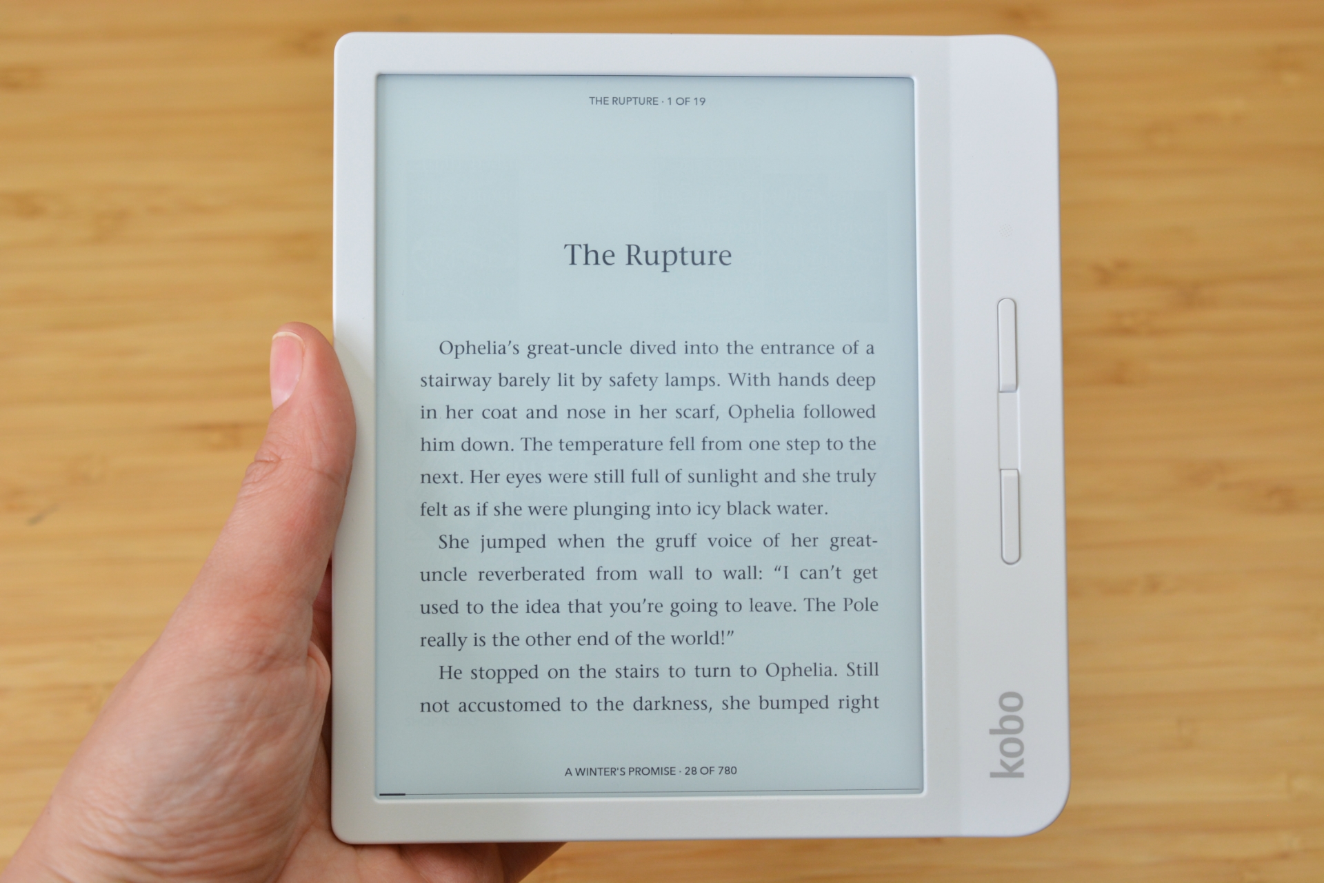 Kobo debuts Libra H2O e-reader, updates software with more tools for readers | Ars Technica