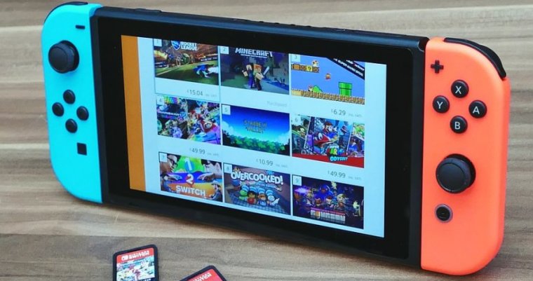 does the nintendo switch come with the dock