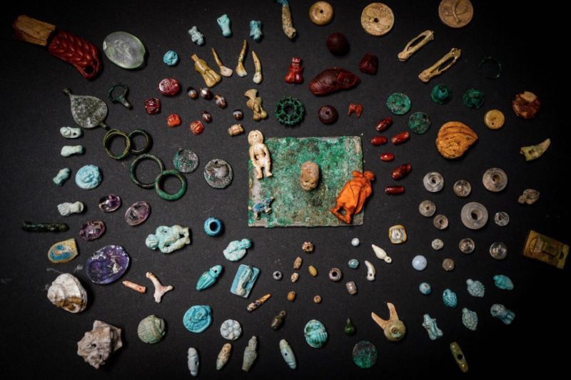 All these items were contained within a wooden box unearthed at the Archaeological Park of Pompeii.