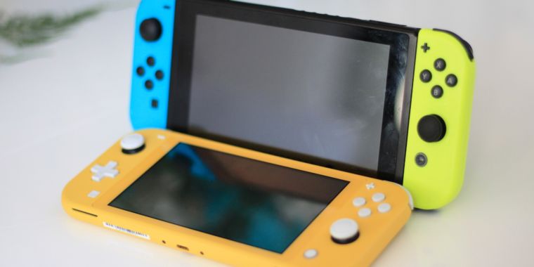 how many gb does the switch lite have