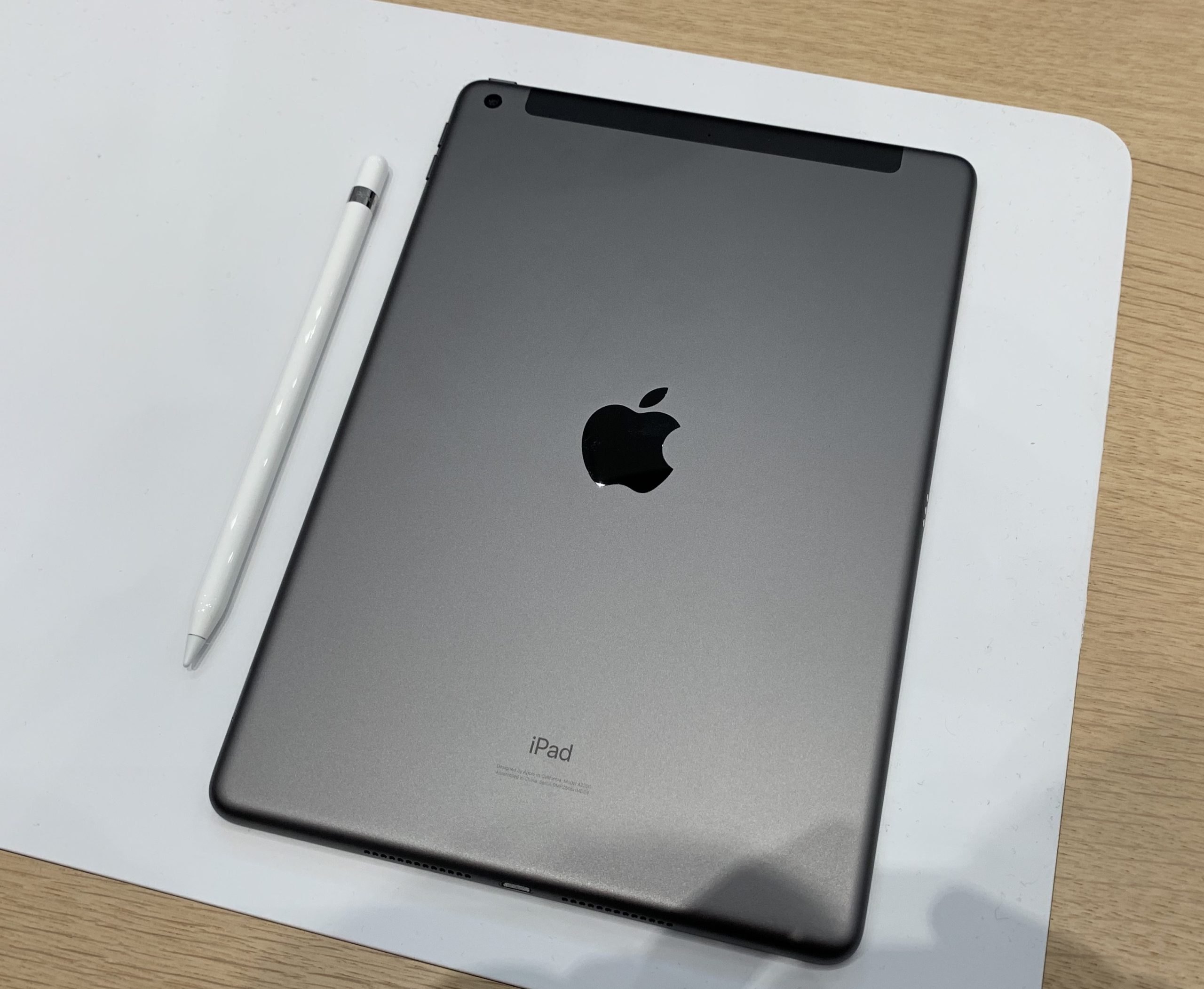 Apple iPad 2019 hands-on: A 6th-generation iPad in a 2019
