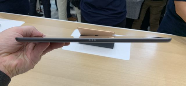 Apple Ipad 2019 Hands On A 6th Generation Ipad In A 2019 Ipad Air S Body Ars Technica