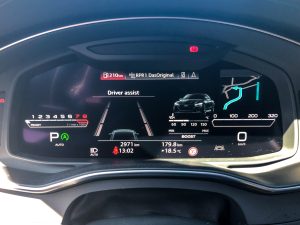 Audi RS7 main instrument panel
