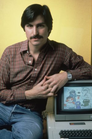 Some vintage techie posing with an Apple II computer.(Credit: Ted Thai/The LIFE Picture Collection via Getty Images)