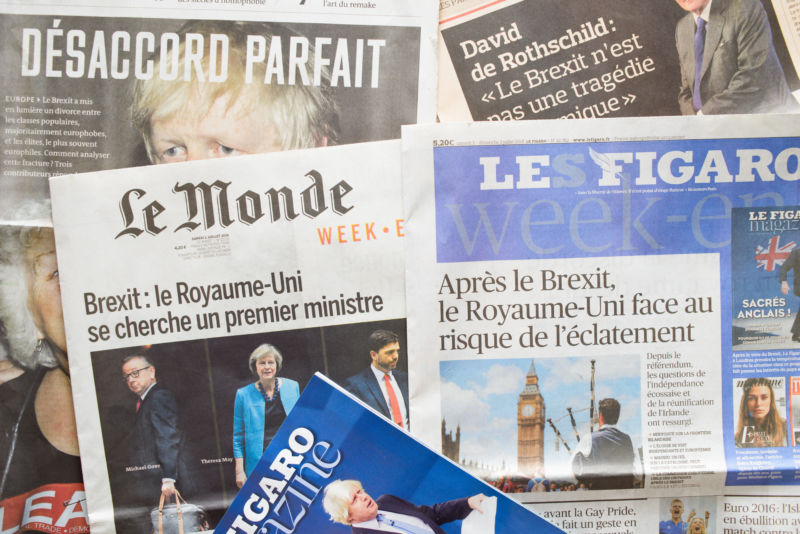 Google takes hard line, refuses to pay French news sites despite new law