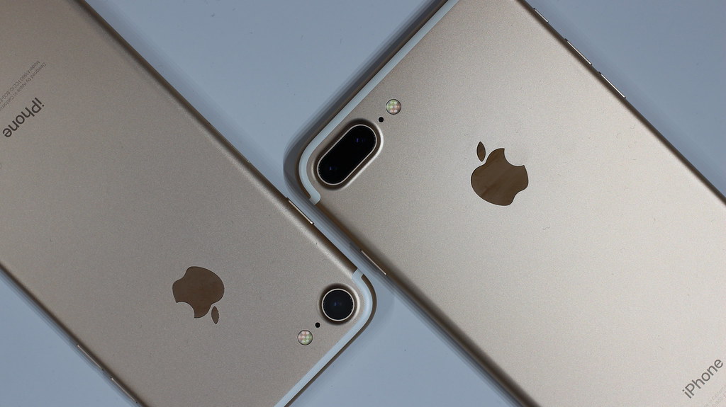 https://cdn.arstechnica.net/wp-content/uploads/2019/09/iphones.jpg