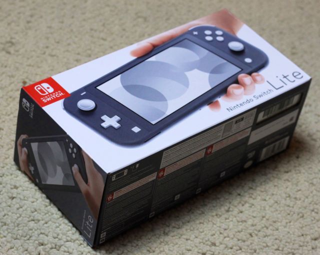 nintendo switch lite what comes in the box