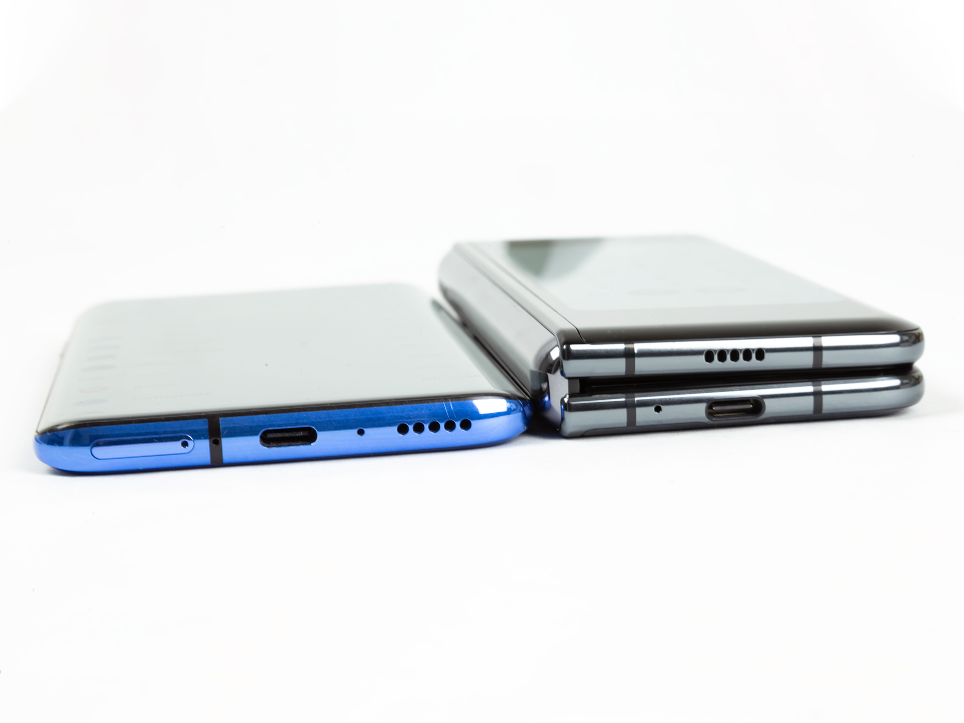 Pictures of the Galaxy Fold.