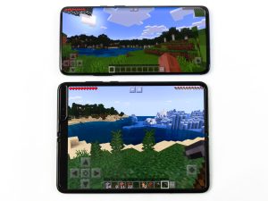 Pictures of the Galaxy Fold.