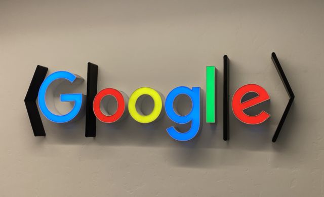 The Santa Barbara crowd has given the Google logo a distinctly quantum twist.