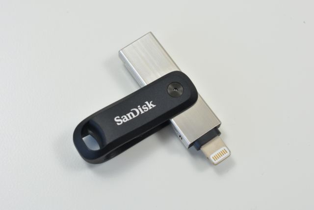 SanDisk's iXpand Lightning flash drive.