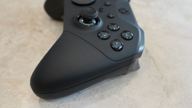 Xbox Elite Wireless Controller Series 2 Review: a Top High-End Gamepad